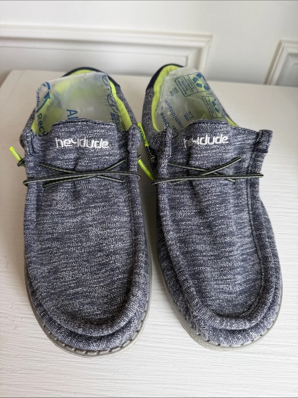 Hey Dude Wally Youth Slip-On Shoes in Heather Blue w/ Neon Lime Trim. Size 4-5